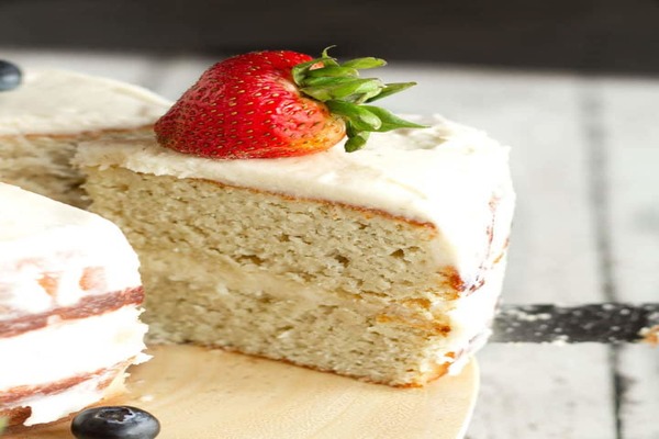 nutrition blogs: keto cake