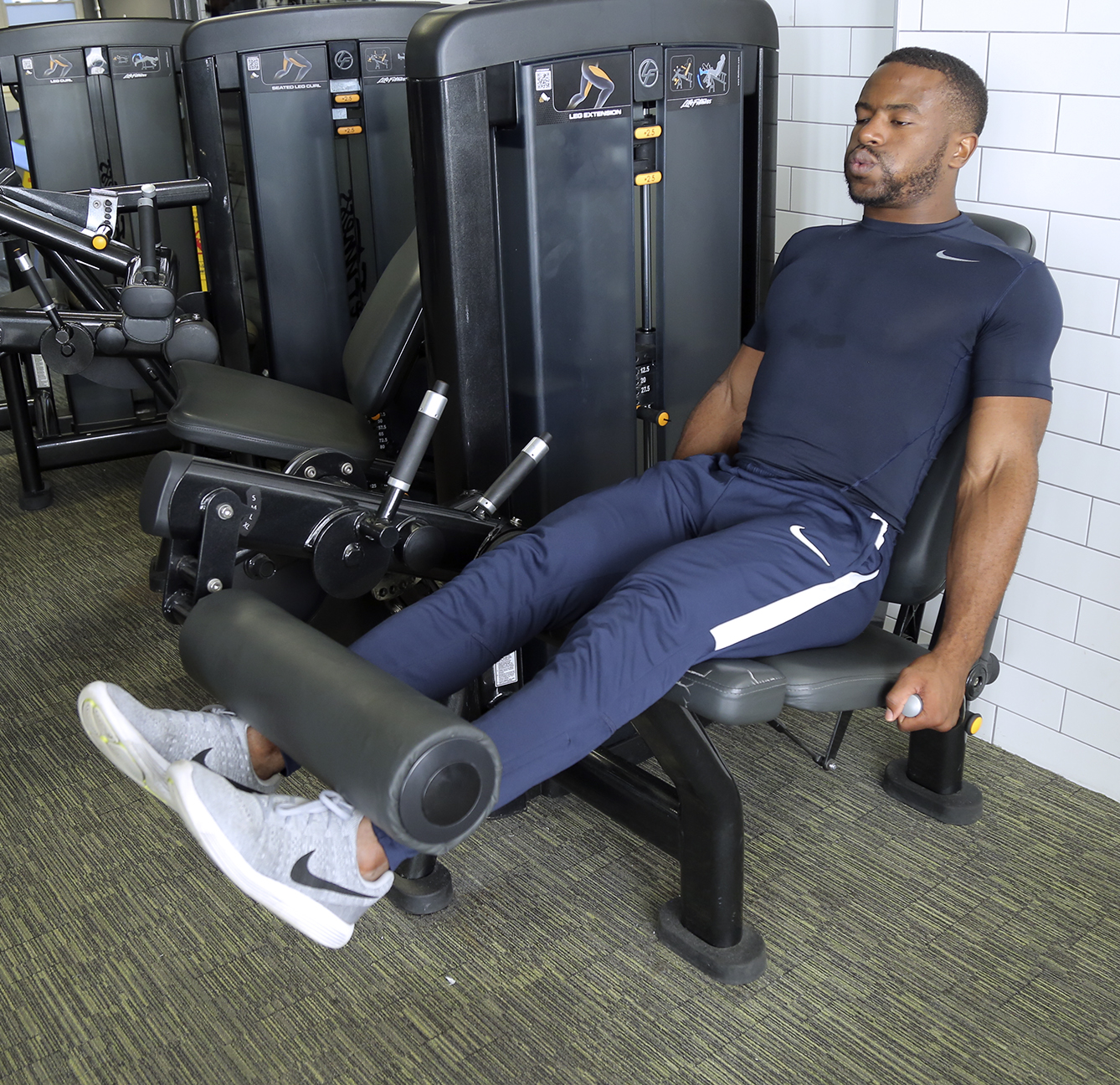How to do leg extensions image 2